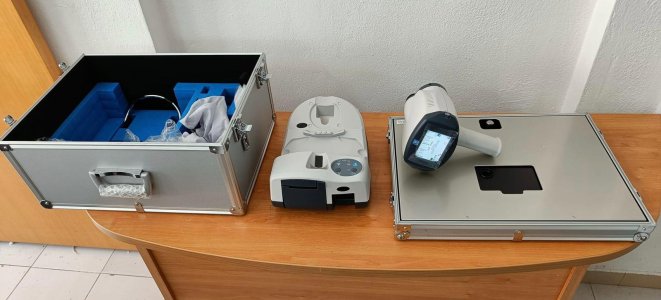 Nidek HandyRef-K Handheld Ref/Keratometer